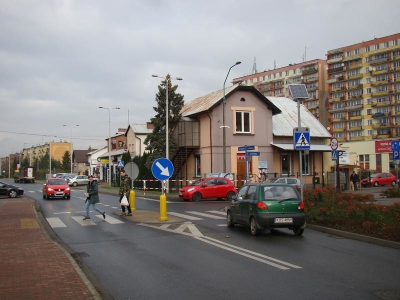 Oświęcim. Takie znaki nie zapewniają bezpieczeństwa pieszych