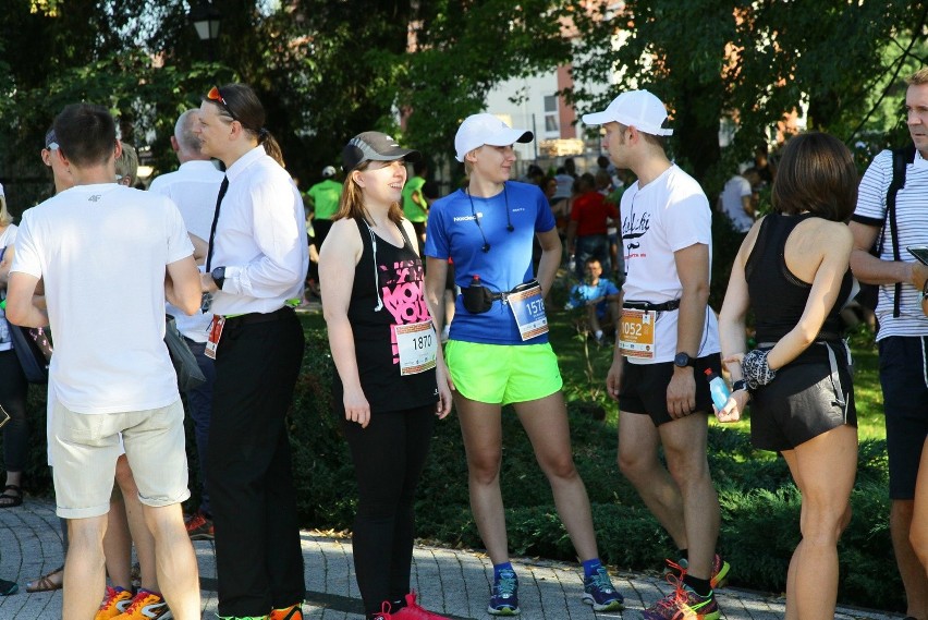 Bieg Fabrykanta 2016. 10 kilometrów szlakiem fabrykanckiej Łodzi [ZDJĘCIA]