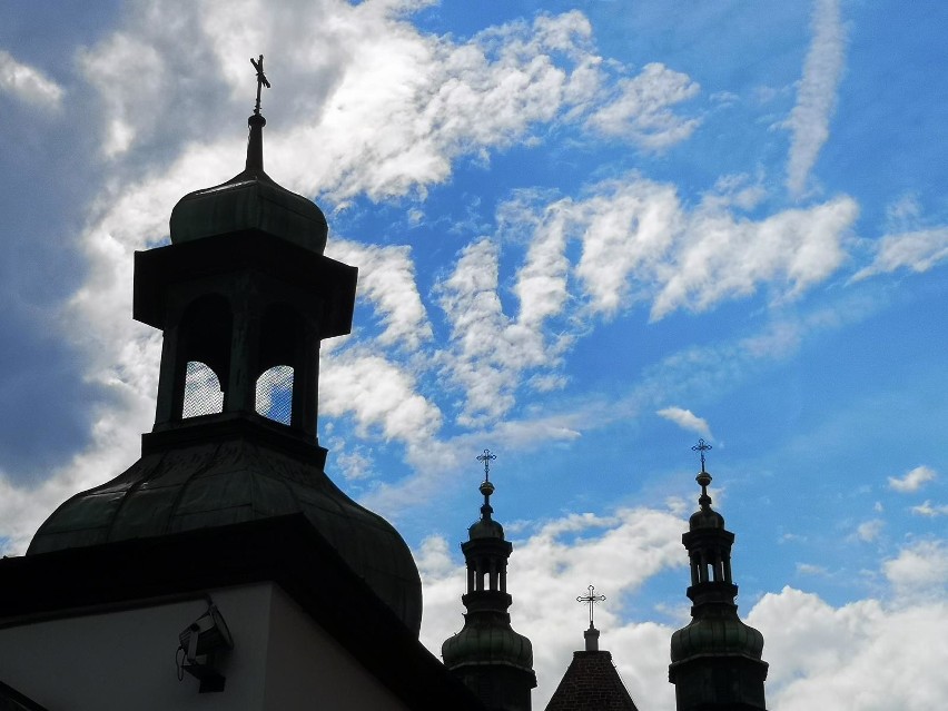 Wchodząc do tego pomieszczenia trzeba zamknąć drzwi od...