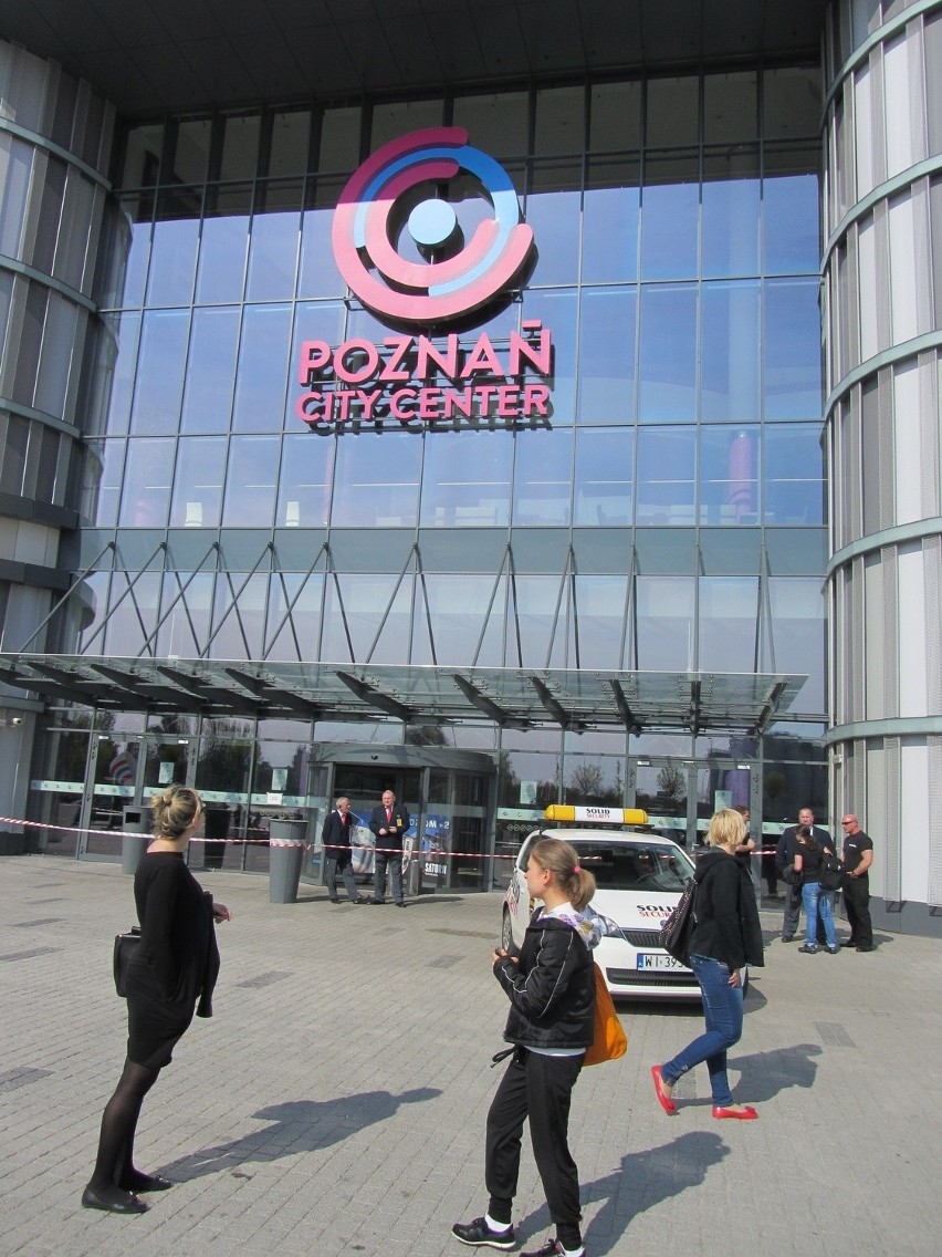 Sufit w Poznań City Center zawalił się rok temu, kilka...
