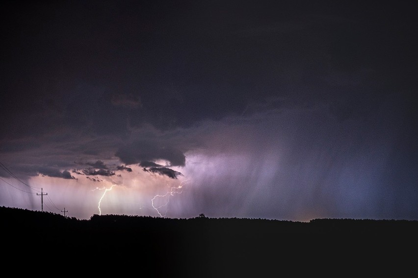 Apokaliptyczne niebo nad Świebodzinem. Widok mrozi krew w...