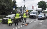 Pisz. Potrącenie rowerzysty na przejściu dla pieszych. Prowadząca Toyotę Corollę uderzyła w cyklistę na przejściu dla pieszych 14.06.2022 r.