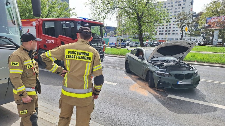 Wypadek BMW i seata przy Pasażu Zielińskiego. Jedna osoba...