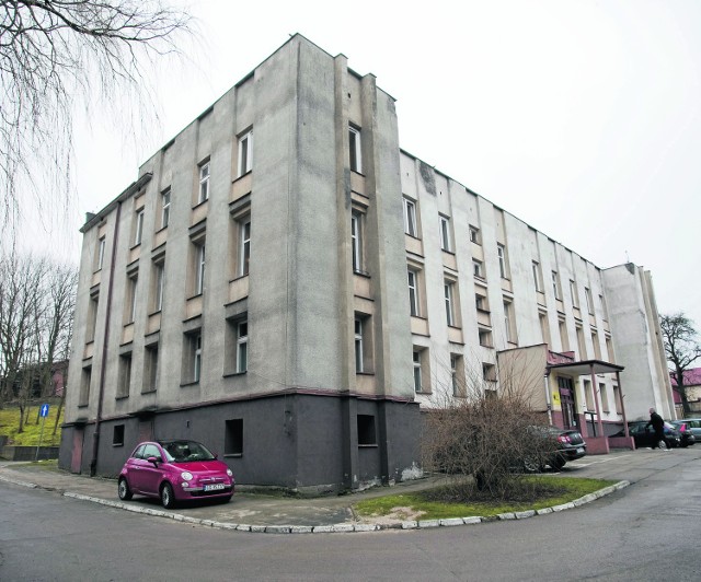 Budynek przy ul. prof. Lotha, gdzie funkcjonuje  szpitalna administracja, zainteresował starostwo słupskie