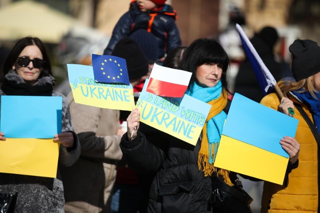 Protest przeciwko inwazji Rosji na Ukrainę