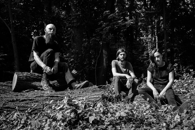 Easben and the Witch promują album "Older Terrors"