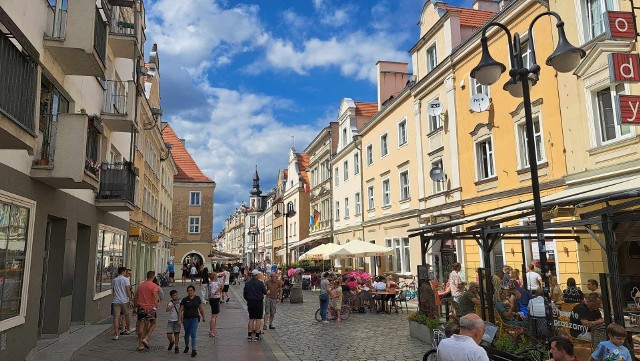 Zgodnie z prognozami pogody podobna, słoneczna aura ma się utrzymać w Opolu do wtorku.