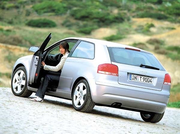 Audi A3 jest jedną 35 propozycji kandydatami do tytułu Samochodu Roku 2004.