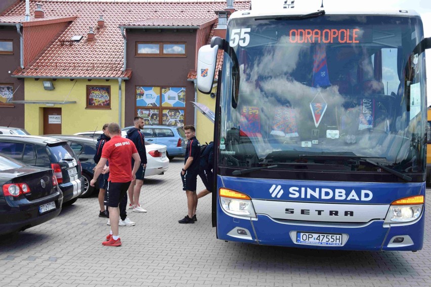 Przedstawiciele Odry Opole są już w drodze na mecz do...