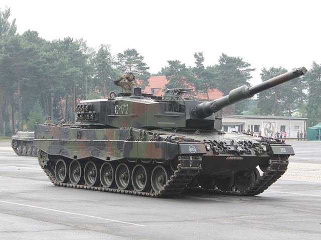 Leopardy 2A4 są na wyposażeniu 10. Brygady Kawalerii Pancernej ze Świętoszowa. Samorządowcy z Żagania zabiegają, aby 116 kolejnych trafiło do 34. Brygady Kawalerii Pancernej.