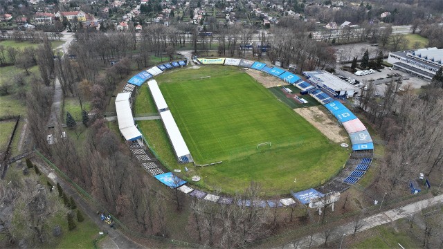 Stadion Hutnika Kraków na Suchych Stawach.