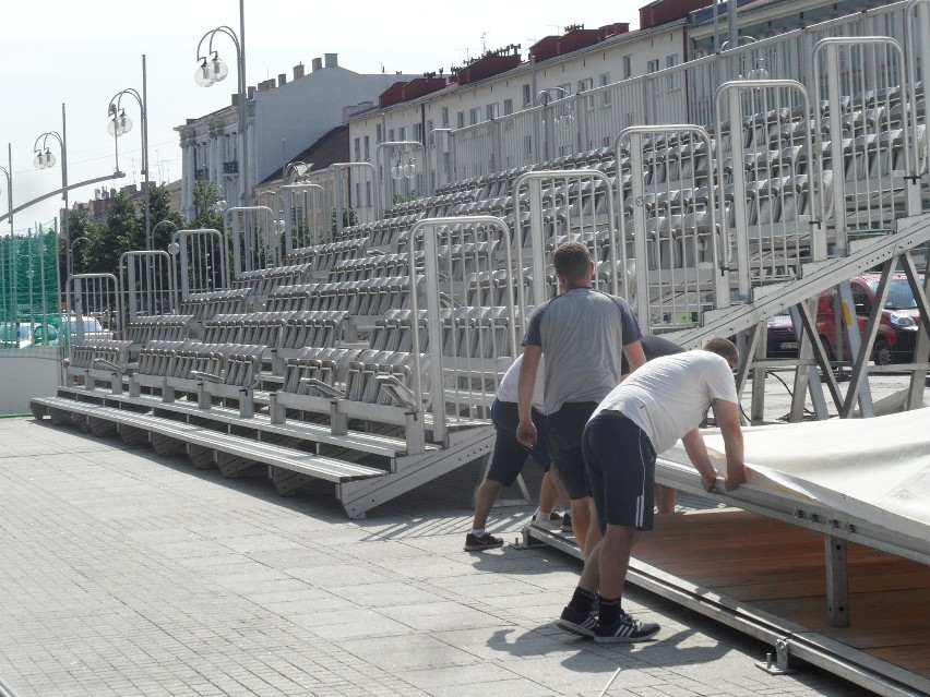 Budują strefę kibica Euro 2016 w Częstochowie [ZDJĘCIA]