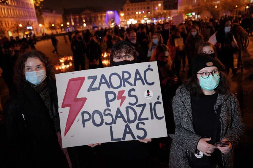 W poniedziałek w centrum Poznania odbył się kolejny protest...