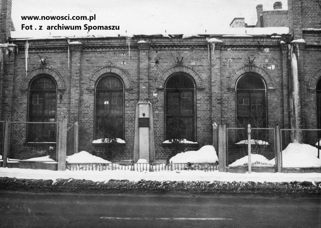 Budynki przedwojennej toruńskiej fabryki smalcu, w których podczas wojny znajdował się obóz, zostały zburzone w latach 90. Ocalała tylko widoczna na zdjęciu tablica