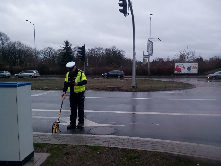 Wypadek na ul. 26 kwietnia. Ciężarówka potrąciła pieszą. Kobieta zmarła w szpitalu [ZDJĘCIA]