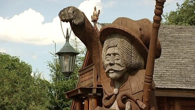 Jak powstają drewniane rzeźby ogrodowe (FILM)Jak powstają drewniane rzeźby ogrodowe (FILM)