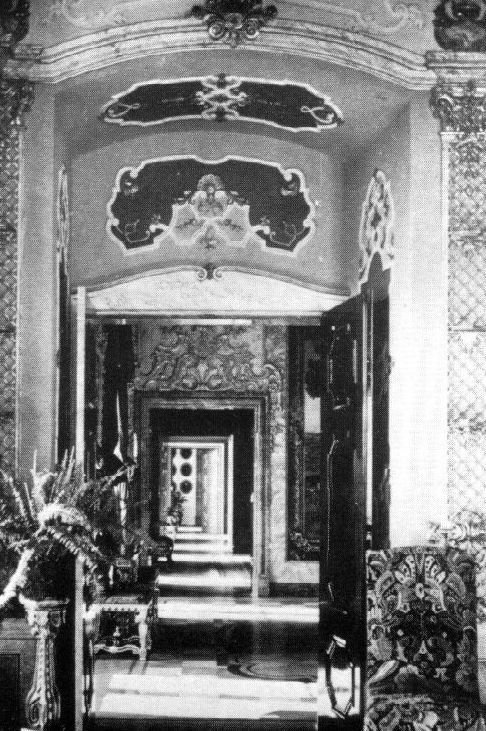 Wnętrze zamku w latach 30.