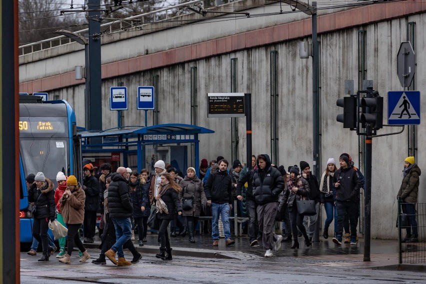 Brakuje pieniędzy na komunikację, częste ograniczenia,...