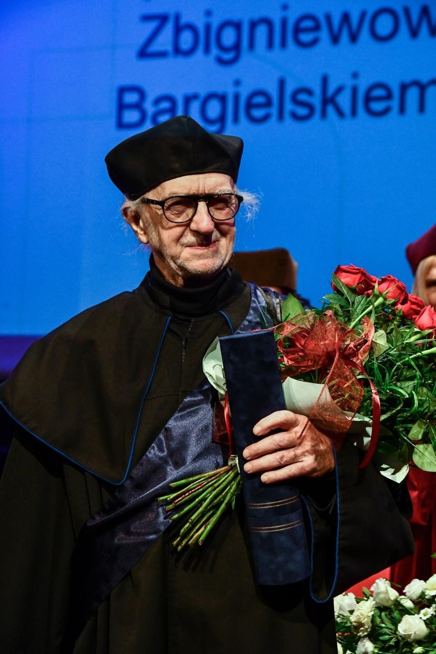 Nadanie tytułu doktora honoris causa prof. Bargielskiemu uświetniło inaugurację w Akademii Muzycznej w Bydgoszczy [zdjęcia]