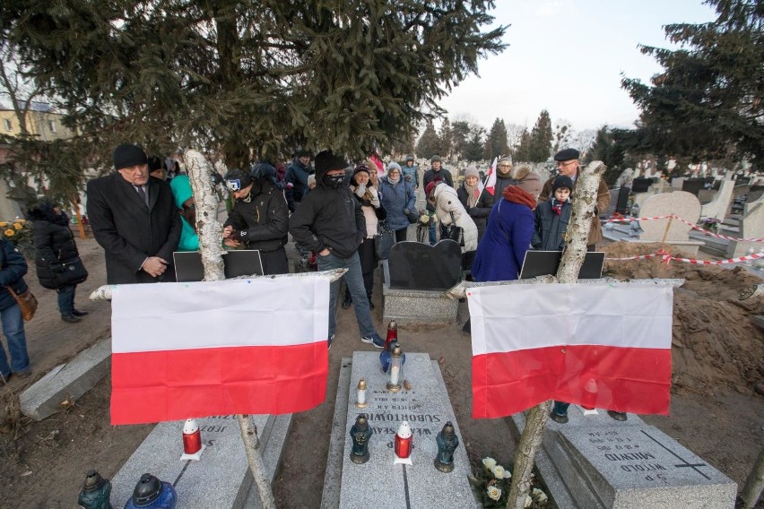 Bydgoskie obchody rozpoczęły się złożeniem kwiatów przy...