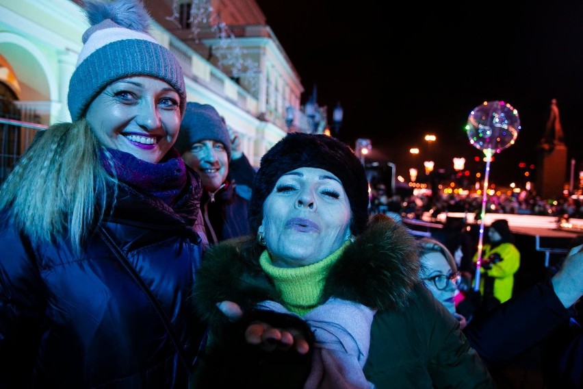 Sylwester TVN 2019 / 2020 [ZDJĘCIA] [WIDEO] Tak Warszawa witała nowy rok! Zagrali m.in. Bajm, Pectus, Sylwia Grzeszczak, Patrycja Markowska