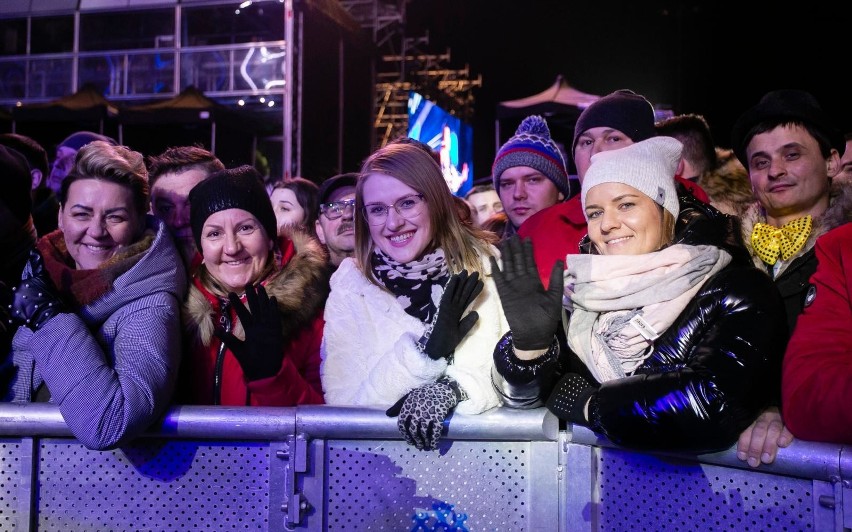 Sylwester TVN 2019 / 2020 [ZDJĘCIA] [WIDEO] Tak Warszawa witała nowy rok! Zagrali m.in. Bajm, Pectus, Sylwia Grzeszczak, Patrycja Markowska