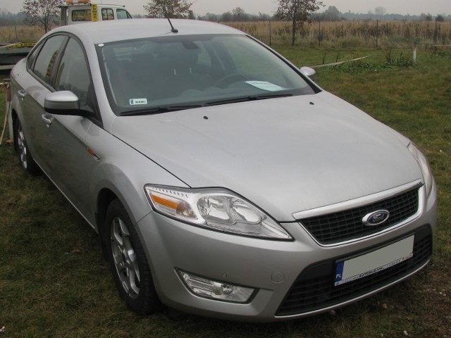 Ten ford mondeo kosztuje na giełdzie 49,9 tys. złotych.