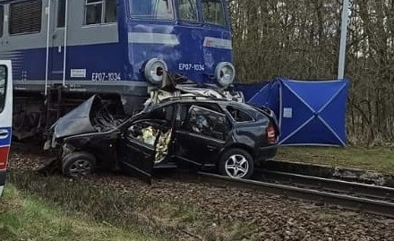 Śmiertelny wypadek w Nielepie na przejeździe kolejowym