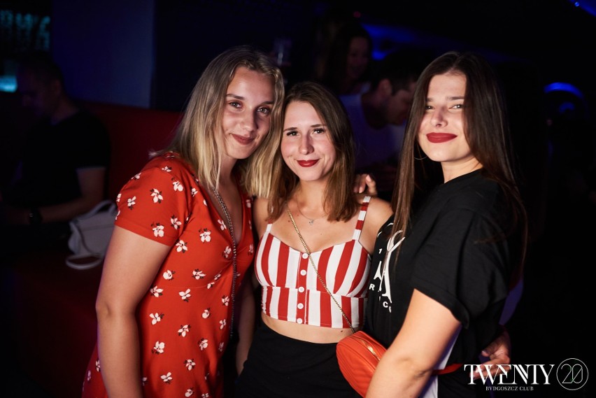 W Twenty Club Bydgoszcz bydgoszczanie bawili się przy muzyce...