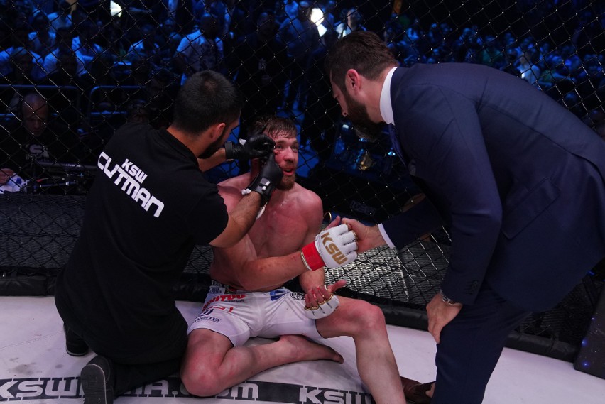 KSW 45. Michał Materla powalczy o pas wagi średniej, tytuł w ciężkiej nie dla Karola Bedorfa