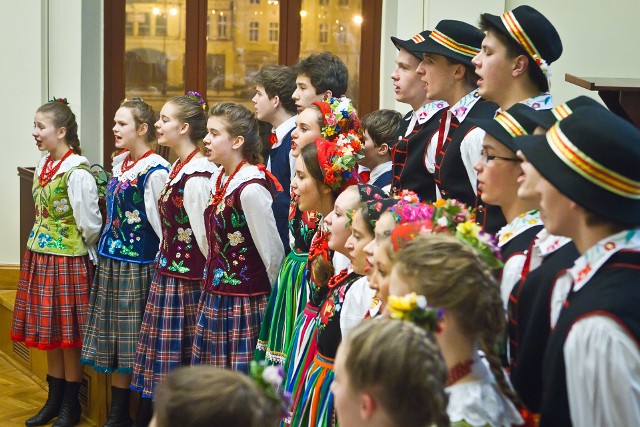 Zespół Pieśni i Tańca Płomienie zaśpiewa dziś o 16 w MCK w Bydgoszczy.