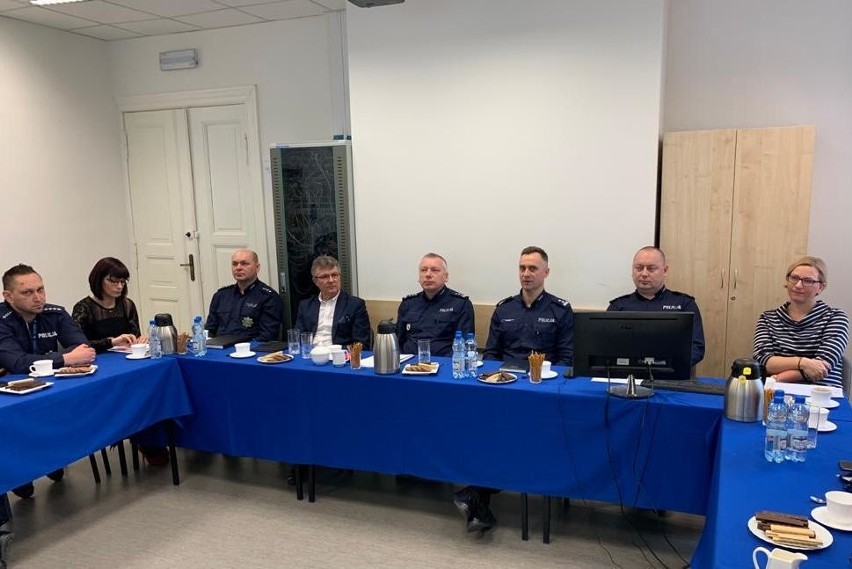 W Komendzie Powiatowej Policji w Chełmnie odbyła się odprawa...