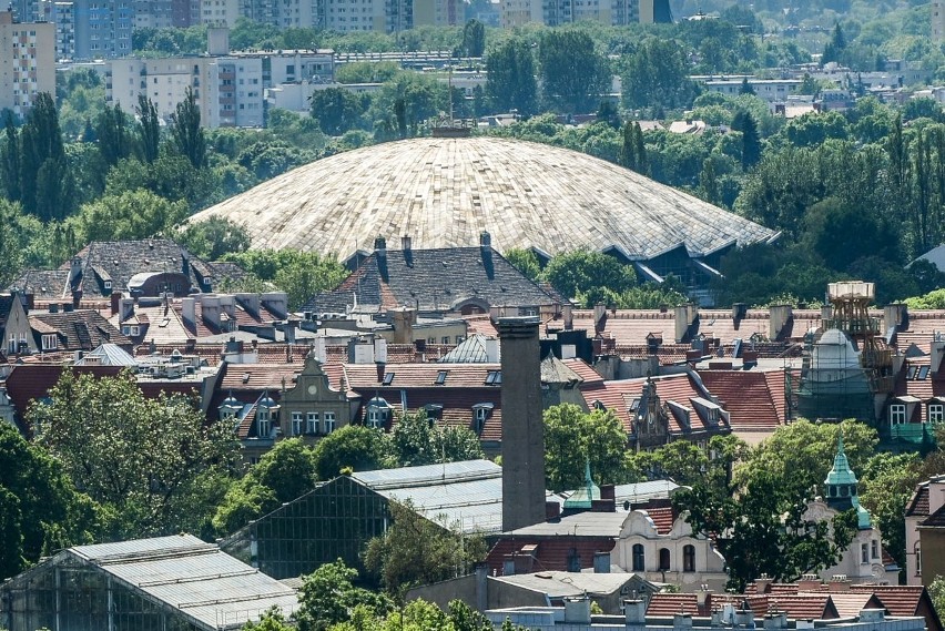 Dotarliśmy już na najwyższe piętra nowego poznańskiego...