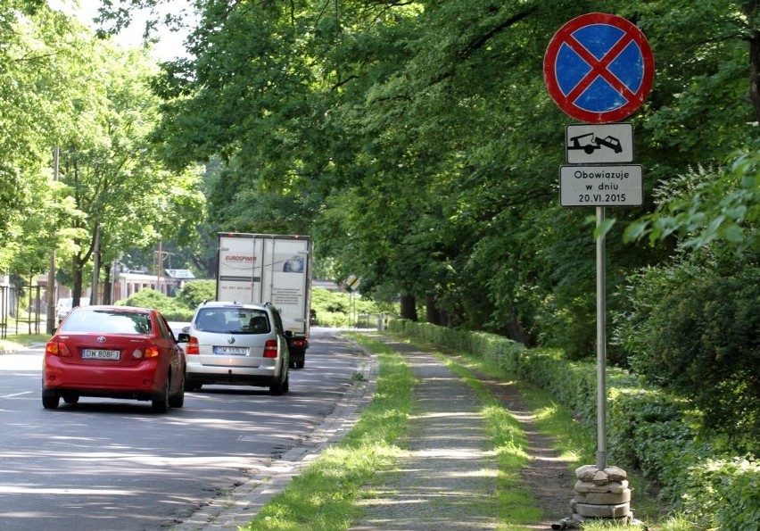 Wrocław: Kierowcy zdezorientowani. Skąd nagle przybyło tyle znaków w mieście? (ZDJĘCIA)