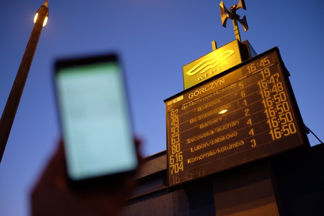 Materiały dydaktyczne, wykorzystywane w czasie kształcenia, udostępnione zostały przez Google Cloud co gwarantuje, że studenci zdobędą unikalną, praktyczną wiedzę, która z jednej strony umożliwi im znalezienie atrakcyjnej pracy, a z drugiej ułatwi dostęp do ekosystemu Google Cloud.