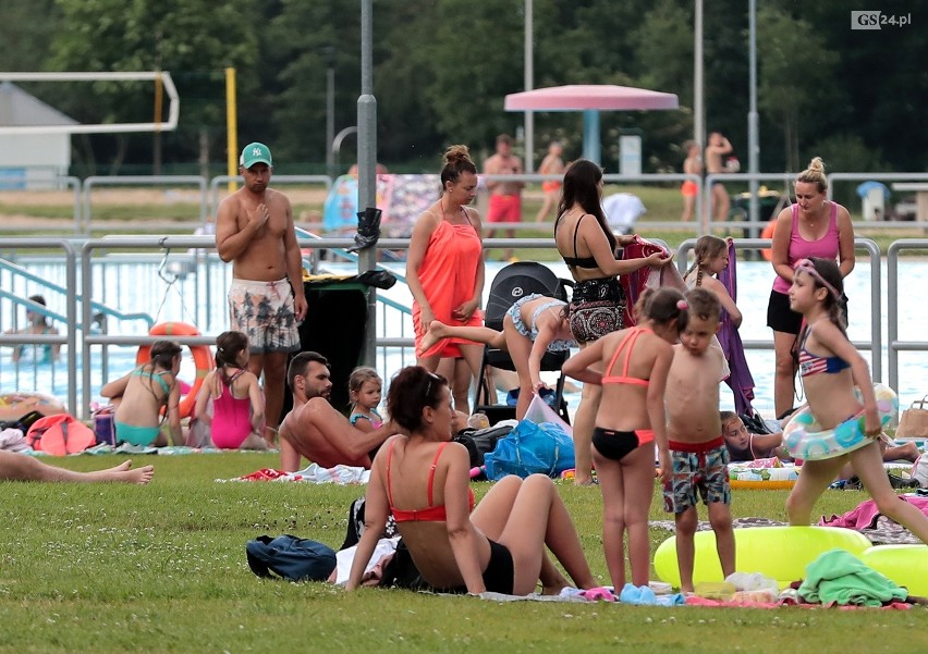 Szczecin: Krótka ulewa zaskoczyła wypoczywających na Arkonce. Zobacz wideo i zdjęcia