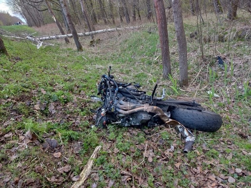Wypadek w Wyszkowie na ul. Warszawskiej. W wypadku ucierpiał motocyklista. Zdjęcia, 23.04.2022