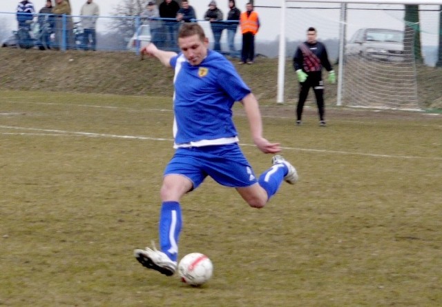 W barwach Wulkana zagrał Sebastian Izdebski, niegdyś zawodnik trzecioligowych Orląt Łuków. Na pozycji stopera spisał się doskonale.