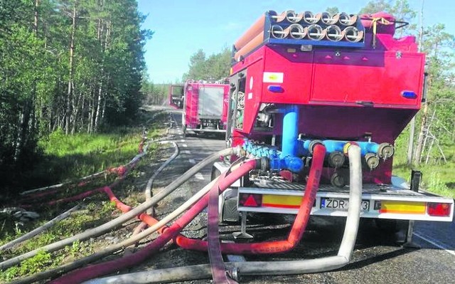 Nasi strażacy i sprzęt z Drawska Pomorskiego skutecznie działają przy gaszeniu pożarów w Szwecji. 