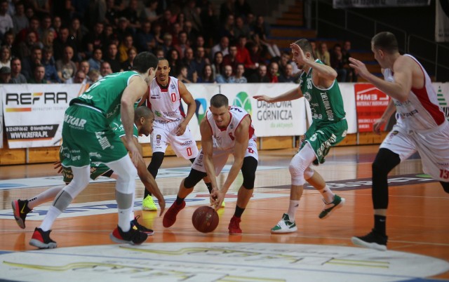 MKS Dąbrowa Górnicza – Stelmet Zielona Góra 79:99