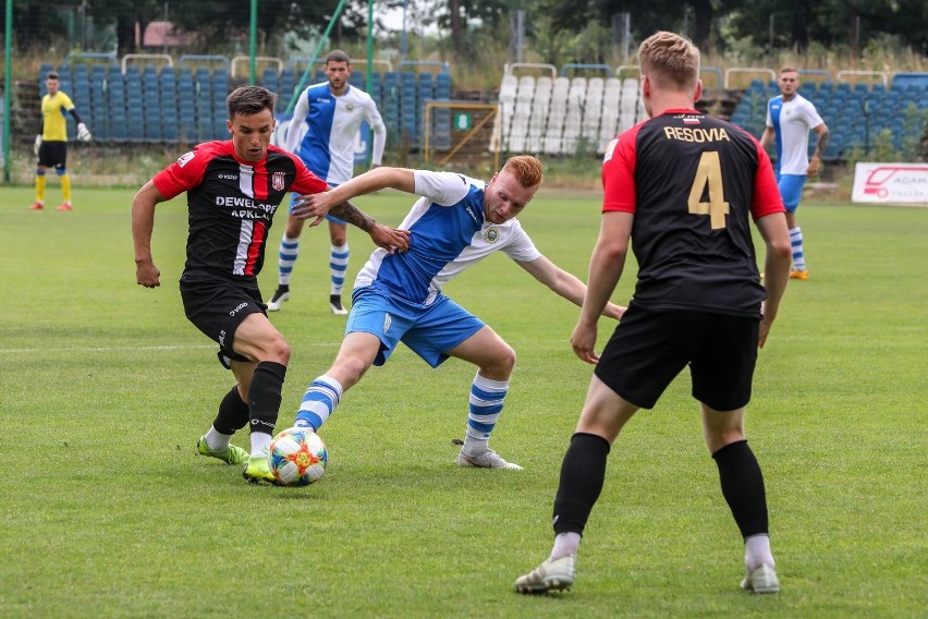 Hutnik - Resovia. 13 lipca drużyny zmierzyły się w sparingu.