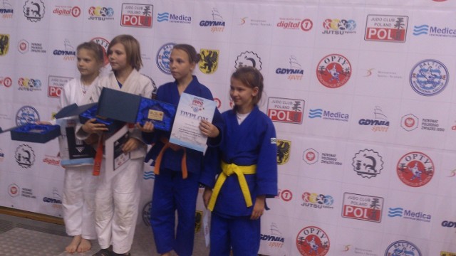 Młodziczki Akademii Judo Poznań zaprezentowały się na zawodach w Gdyni z dobrej strony