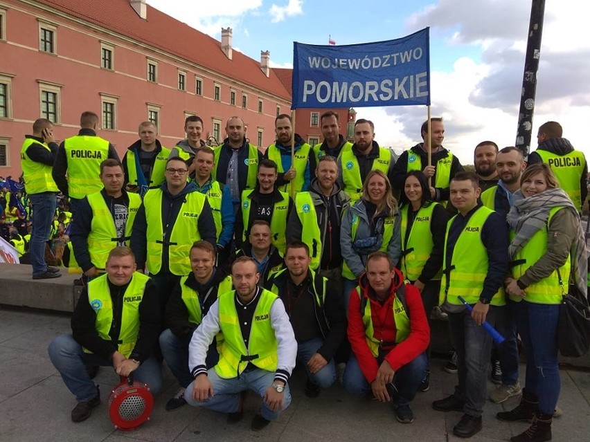 W Warszawie trwa protest służb mundurowych [2.10.2018]....