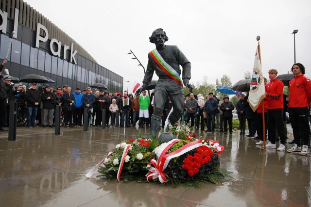 W Sosnowcu postawiono pomnik Włodzimierza Mazura. Mieszkańcy uhonorowali sportowca.