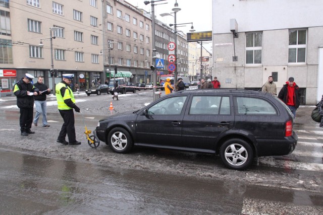 Do kolizji doszło w kwietniu. Samochód nadal czeka na naprawę