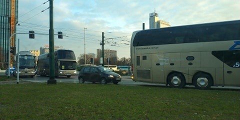 Autokary zablokowały rondo w centrum Katowic. To protest...