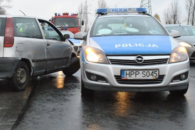 Kierowca zderzył się z radiowozem na S1 w Sosnowcu