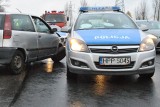 Wypadek w Sosnowcu na S1: Samochód wjechał w radiowóz. Dwóch policjantów rannych w szpitalu