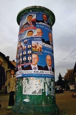 Plakaty z kandydatami na burmistrza Myślenic to jeden z ważniejszych elementów trwającej kampanii Fot. Maciej Hołuj