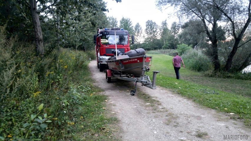 Wjechał autem do starej Odry w Januszkowicach. Nie żyje